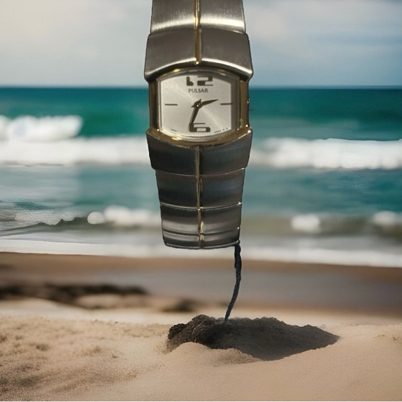 Pulsar Women's PEG452X1 Two-Tone Silver Gold Tone Stainless Steel Quartz Watch - Picture 3 of 6